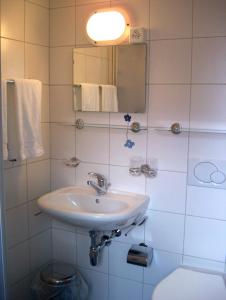Koupelna v ubytování B&B Les Rochers 42 lits