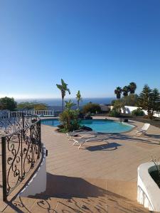 Hồ bơi trong/gần Wonderful country villa with amazing sea view