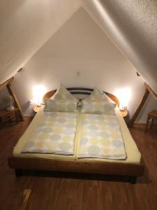 Postel nebo postele na pokoji v ubytování Bauernstube Scheidterhof