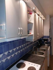 Η κουζίνα ή μικρή κουζίνα στο Hus nära sjö och säfsenresort +9 φωτογραφίες