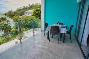 Balkón nebo terasa v ubytování Sunset Haven Villa