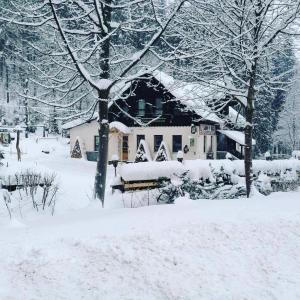 Obiekt Penzion & Restaurant Pod Čerťákem zimą