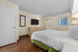 Ένα ή περισσότερα κρεβάτια σε δωμάτιο στο Oceanfront 1BR, Downtown, 4ppl +27 φωτογραφίες