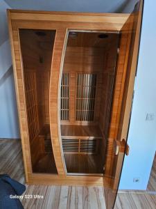 Foto de la galeria de Holz Haus nähe Wien a Traiskirchen