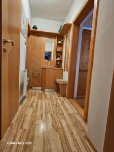 Foto de la galeria de Holz Haus nähe Wien a Traiskirchen