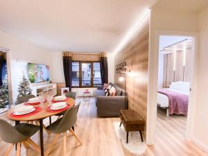 Postel nebo postele na pokoji v ubytování Apartamento Romántico & Céntrico En Encamp - 4pax l by BonesVacances