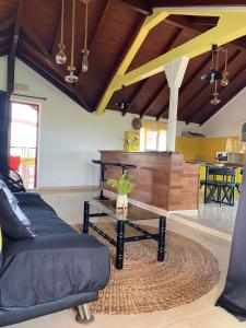 Posezení v ubytování Chez Soul~Etage entier avec vue sur mer