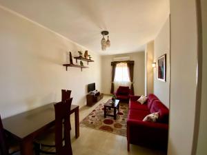 Charbel apartments休息區