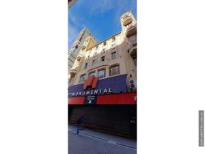 Το κτήριο όπου στεγάζεται  το διαμέρισμα