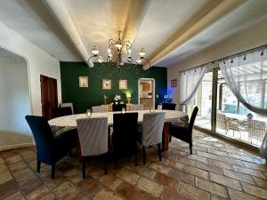 Foto dalla galleria di Villa Bastidons des anges a Cavaillon