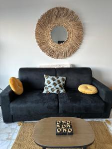 Photo de la galerie de l'établissement Appartement en Rez de jardin sur la mer, à Menton