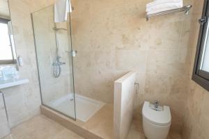 Koupelna v ubytování S'Agaró Hotel Spa & Wellness