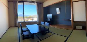 TV at/o entertainment center sa KKR Numazu Hamayu