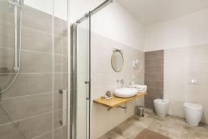 Koupelna v ubytování B&B Torre dei Monaci