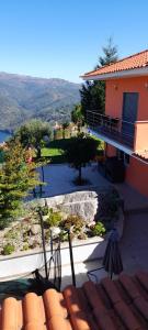 - Vistas a una casa con vistas al jardín en Casa da Bela Vista, en Braga