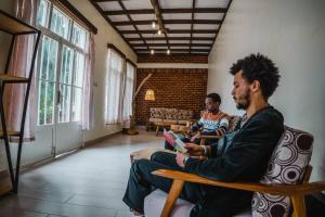 Gäste, die in der Unterkunft KABA Local Rwandan Guesthouse Entire Property for you with Tour services in and out the city such as Safari's übernachten