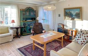 A seating area at Pet Friendly Home In Svorkmo With House A Panoramic View