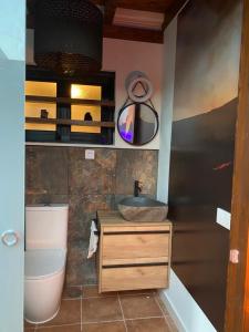 A bathroom at Sun Villa & exclusive stars view