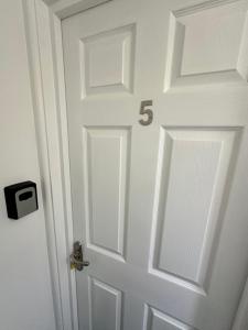 Ảnh trong thư viện ảnh của Lovely Town house Room 5 ở Parkside