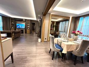 Fotografie z fotogalerie ubytování Chiang Mai Night Market Super Large Luxurious 3-Bedroom Hotel-style Condo v destinaci Chiang Mai