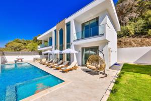 Πισίνα στο ή κοντά στο Villa Taha