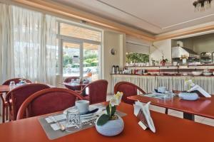 Restaurace v ubytování Regina Studios & Hotel