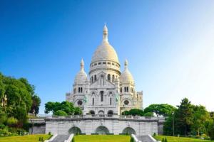 a view of the cathedral of christ the saviour at Paris cocooning à 5 minutes de la Gare du Nord in Paris +12 photos