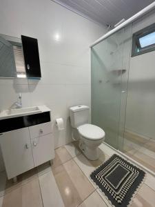 Koupelna v ubytování Suite em Penha ao lado do Beto Carrero