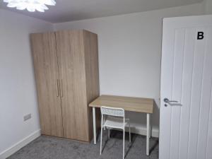 Gallery image of Spacious single bedrooms in central location with parking in New Barnet