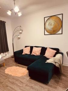 Кът за сядане в Entire Immaculate 3 Bedrooms House in Blackburn Weekend Away