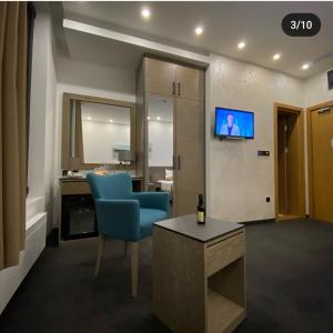 TV/trung tâm giải trí tại Apolo Royal studio