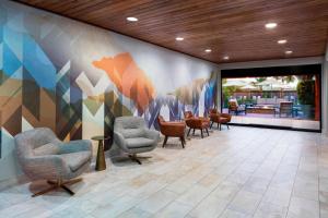Posezení v ubytování Courtyard Scottsdale North