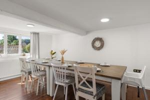 Ảnh trong thư viện ảnh của Ferienhaus Zur Alten Burg/Familientreffen/Edersee ở Vöhl