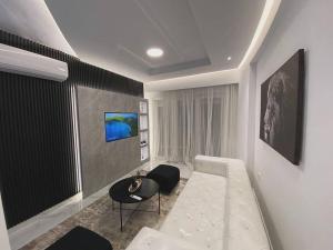 TV/trung tâm giải trí tại Suncity Tirana Luxury Apartments (Ap. 01)