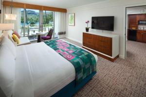 TV a/nebo společenská místnost v ubytování Marriott's Kaua'i Beach Club