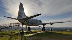 a plane is on display on a grass field at Araçariguama in Araçariguama