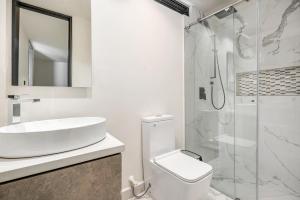 Koupelna v ubytování Apartamentos HOUSY Laureles