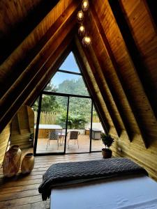 Voodi või voodid majutusasutuse ALMAH GLAMPING toas