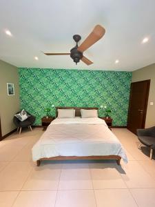 Postel nebo postele na pokoji v ubytování Nanai Resort Salakphet + 37 fotografií