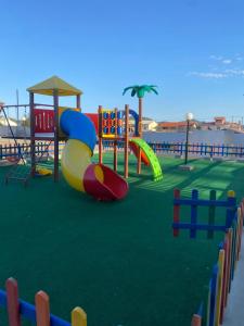 ラグーナにあるCobertura Mar grossoの遊具