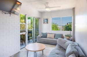 Posezení v ubytování Yamba Views Iluka Apartment