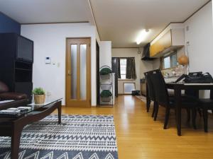 Köök või kööginurk majutusasutuses NEW_OPEN新宿エリア・家族やグループ最適・希少独立TOWNHOUSE　