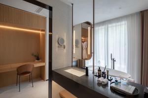 Fotografia z galérie ubytovania Tingjian Twenty-three Bay Rock Wall Private Soup Designer Homestay v destinácii Yixing
