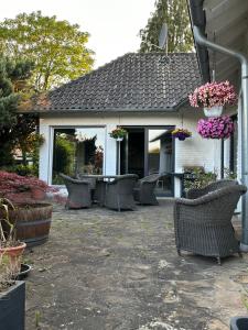 สวนหย่อมนอก Entspannung am Niederrhein - großes helles Haus mit Kamin