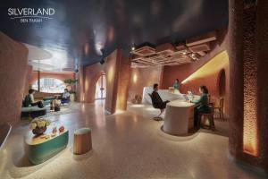 Restoran või mõni muu söögikoht majutusasutuses Silverland Bến Thành
