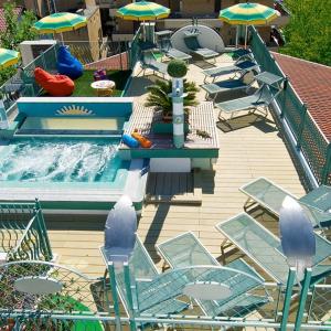 Πισίνα στο ή κοντά στο HOTEL AURORA