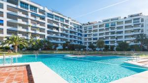 Bazén v ubytování Urban Exclusivity At Puerto Banús nebo v jeho okolí