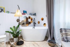 Ett badrum på -Premium Suite- Loft Artistico nel centro di Torino