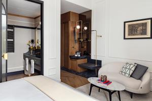 Кровать или кровати в номере Palacio Arriluce Hotel - The Leading Hotels of the World