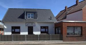 Το κτήριο όπου στεγάζεται  το διαμέρισμα